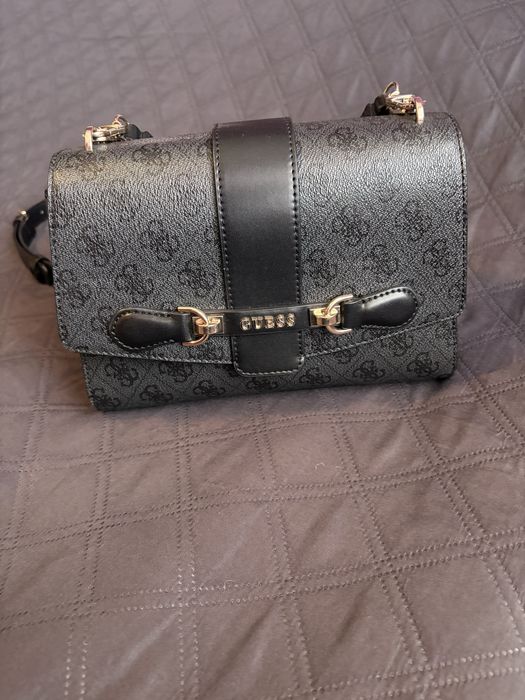 Малка чанта Guess