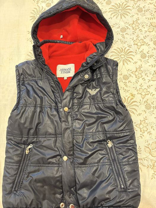 Безрукавка на мальчика