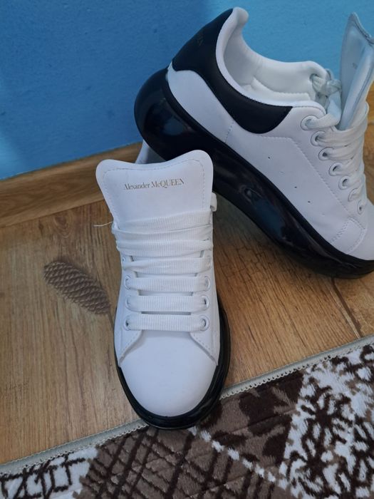 Adidași Alexander Mcqueen mărimea 41