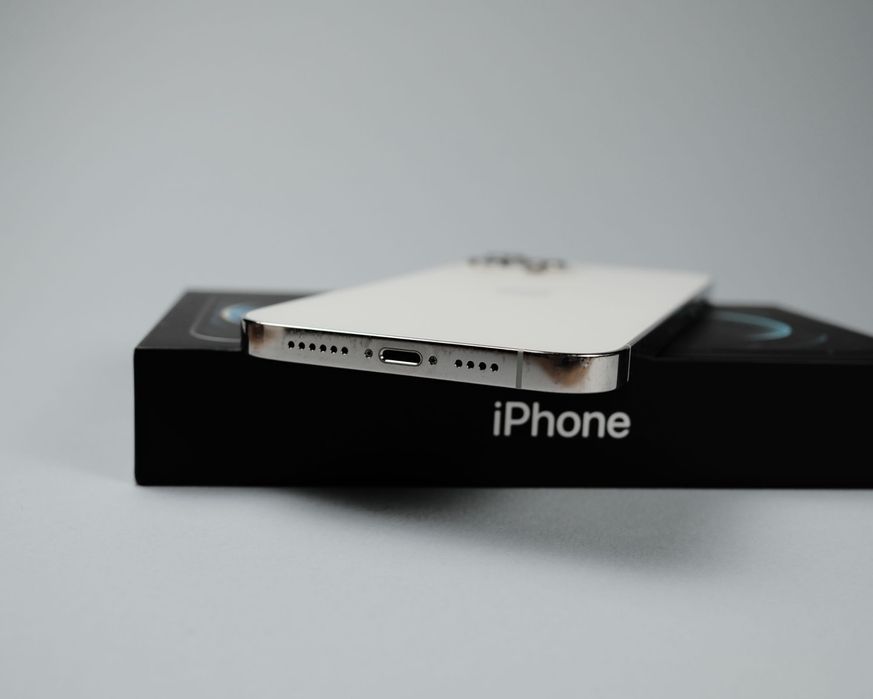 iPhone 12 Pro Max 256GB, Silver, добро състояние, Apple Diagnostics, кутия, кабел
