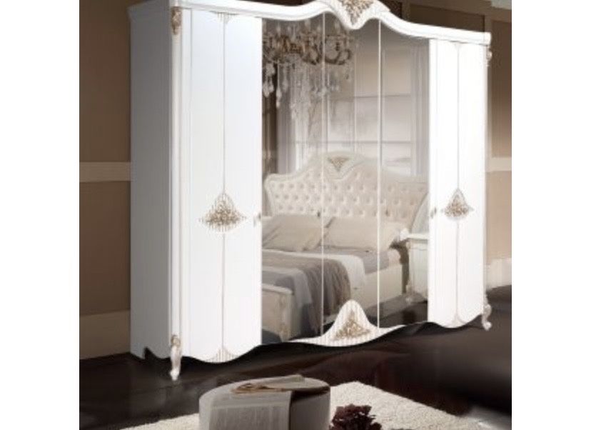 Спальный гарнитур