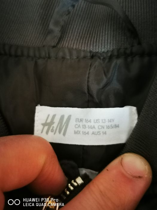 Детско яке на фирмата H&M, размер 164, почти ново.