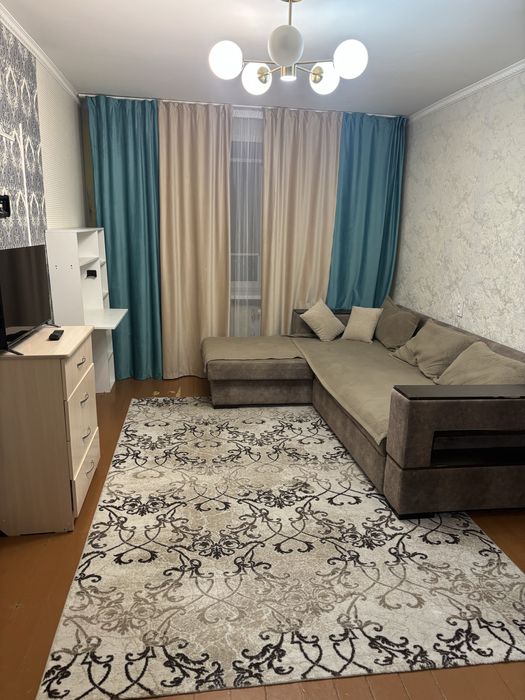 Сдам -1-2 комн кв суточно .