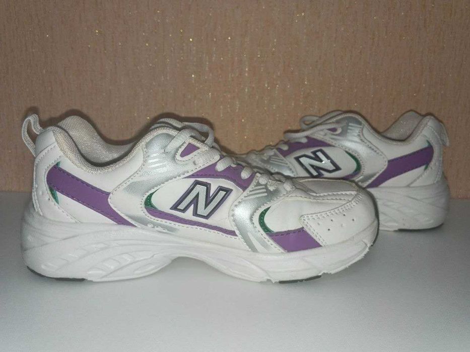 кроссовки "NEW BALANCE" женские. почти новые 37 размер