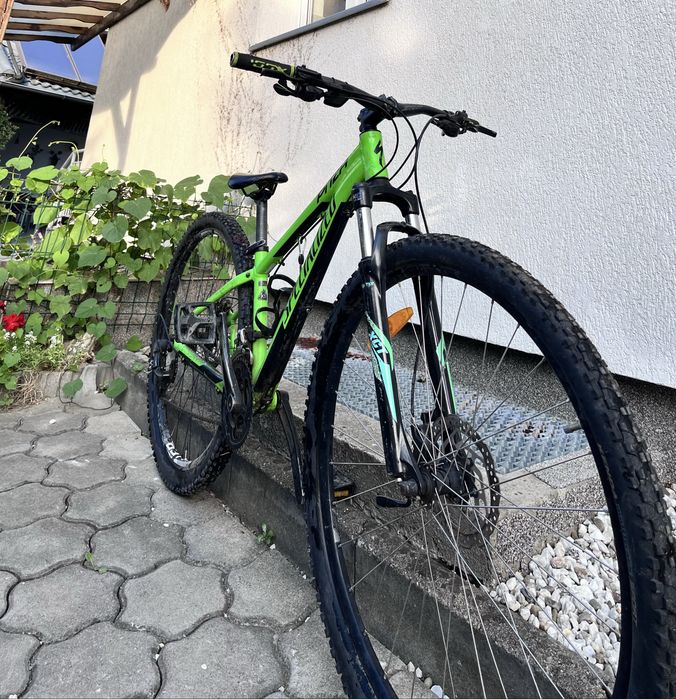 Se vinde bicicleta specialized pitch XS