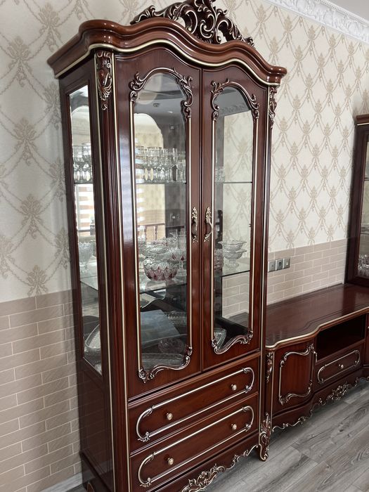 шкаф-витрина •Гарнитур для зала