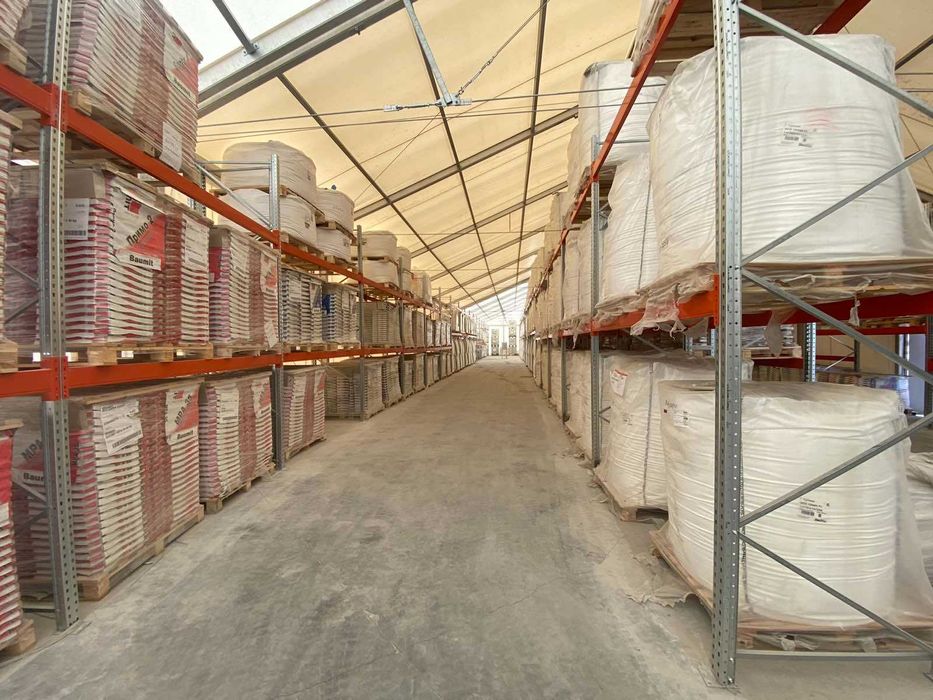 Стелажи за палета с дължина 11м редица земя + 2 нива за 36 европалети