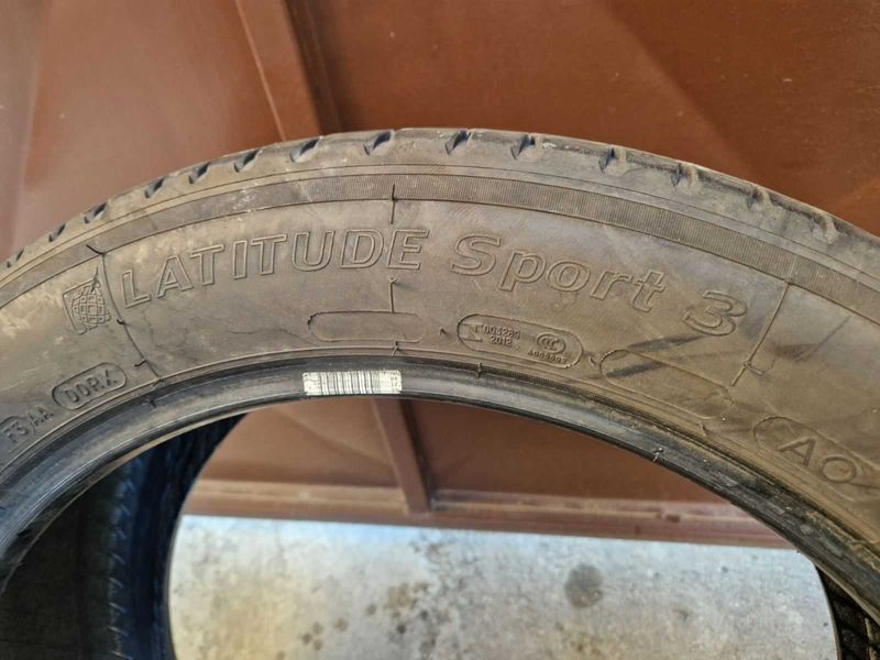 1 Michelin R20 255/45
лятна гума 
DOT0220