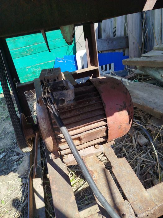Продам станок циркулярку