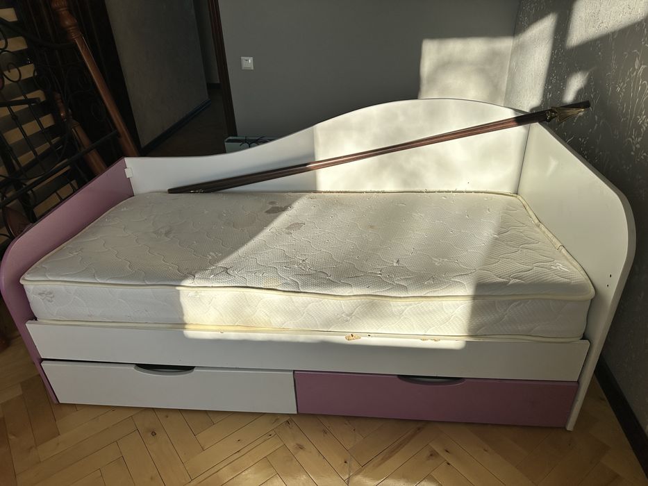 Продам кровать детскую