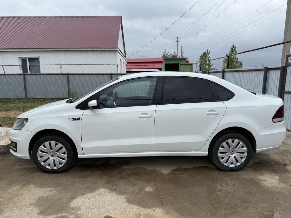 Продам машину Volkswagen Polo 2018
