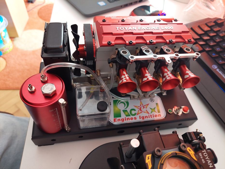 Motor automodel RC  cu nitrometan Toyan L400