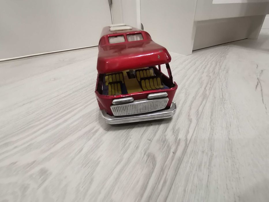 Jucărie veche de colecție autobuz