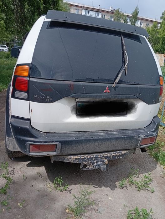 Продам машину модель MITSUBISHI MONTERO