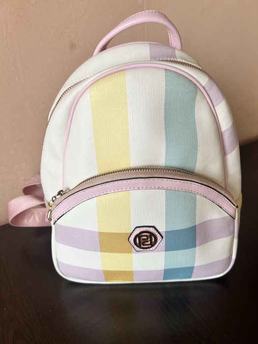 Продавам раница Silver Polo без забележки