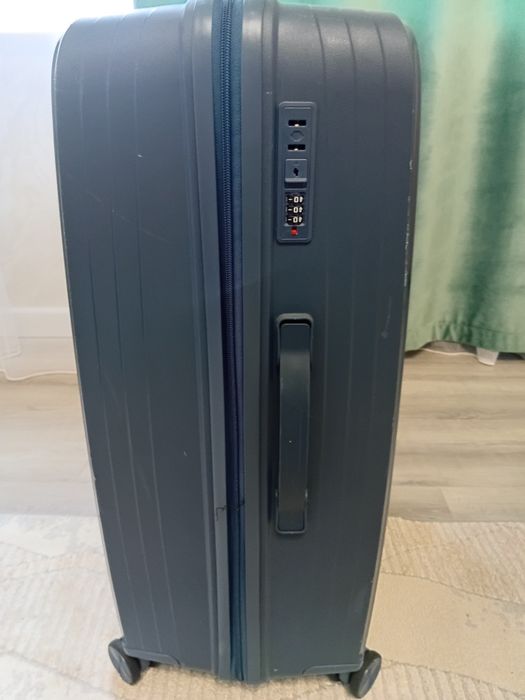 Чемодан на колёсах