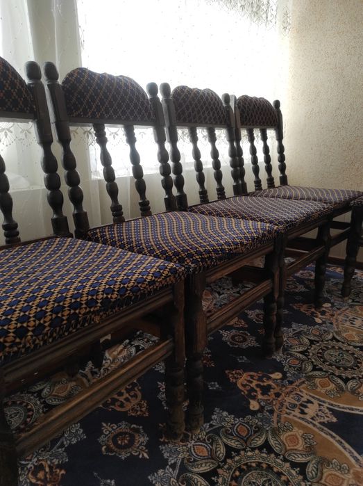 Стуллар сотилади холати яхши 12 дона олдинги стуллар