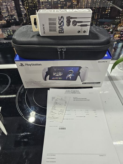 PlayStation Portal Нов + Case + Протектори + слушалки + Гъбички