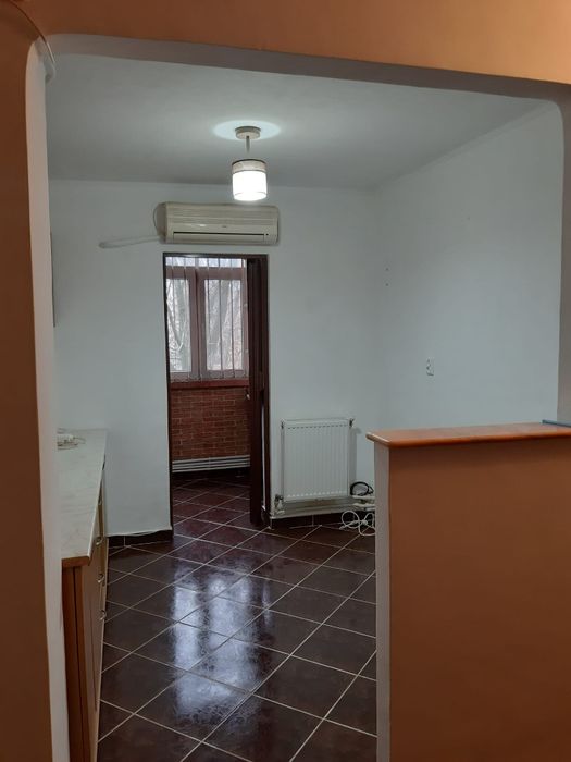 Apartament cu 2 camere de închiriat