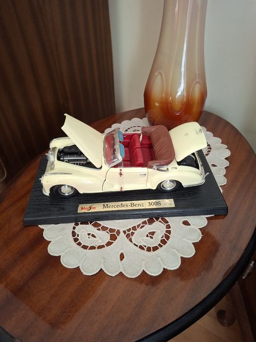Maisto 1955 Mercedes-Benz 300S (лят автомобил - мащаб 1:18)