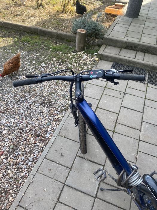 •	Bicicletă electrică (E-Bike) MTB hardtail