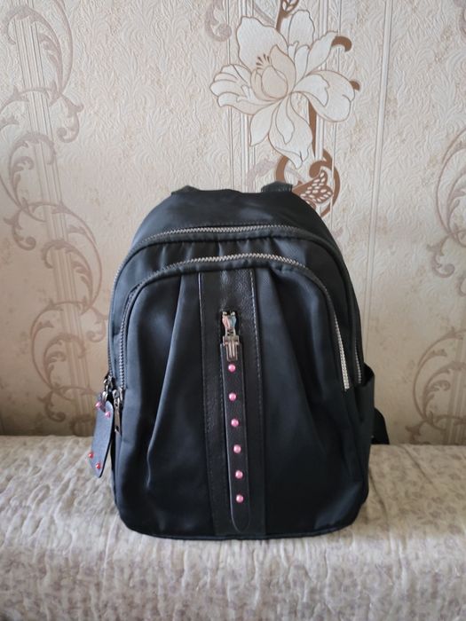 Продам женский рюкзак