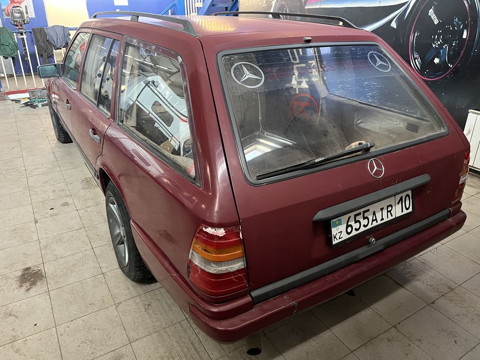 Продам Мерс 124 универсал