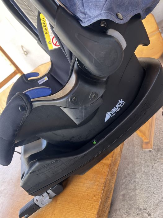 Scoica auto cu statie isofix hauck