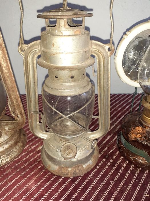 Стари газови лампи и фенери