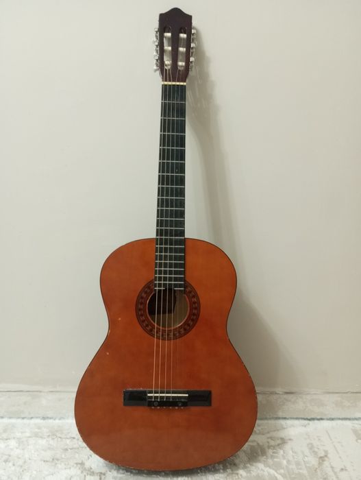 Продам продам гитару