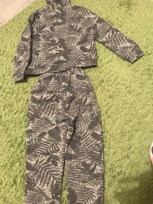 Анцутг Contras 122