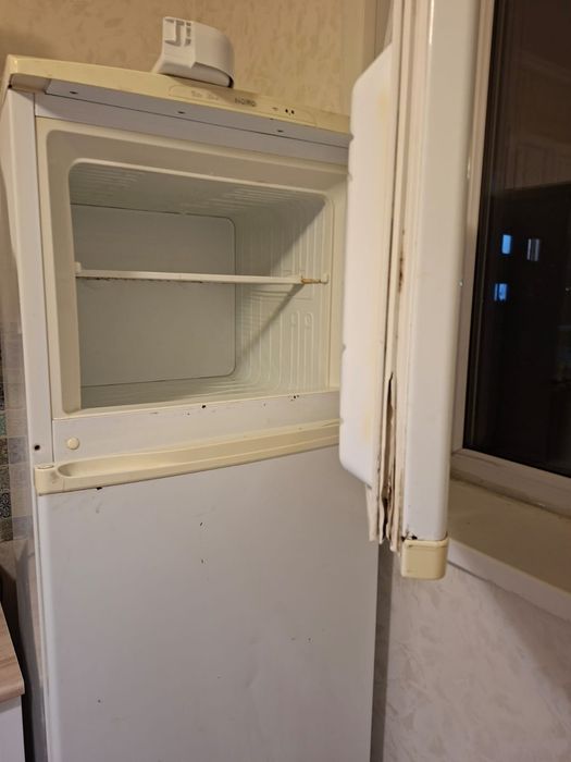 Холодильник рабочий 10 тысяч