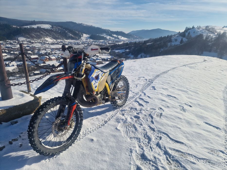 Schimb cu moto de stradă  Husaberg 3002t 2012 cu acte