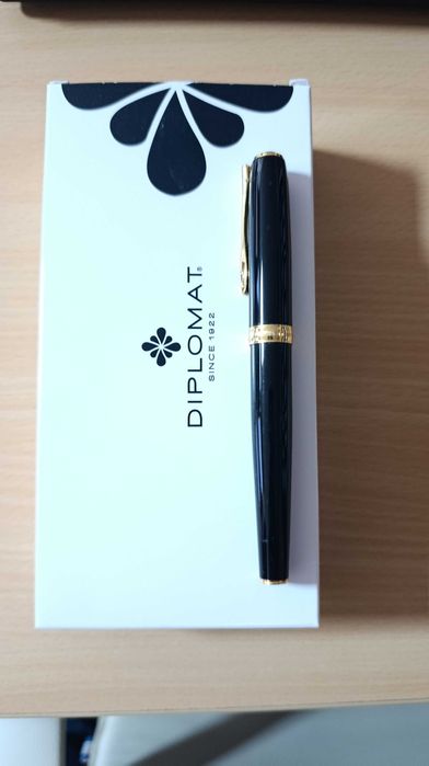 Писалка Diplomat Excellence A2 Black Lacquer Gold
