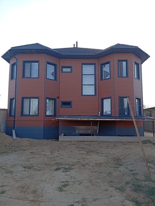 Продам коттедж три этажа.