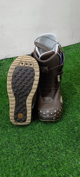 Сноуборд с комплектом 148 см .