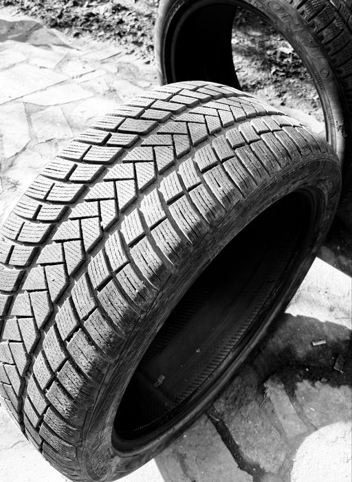 Cauciuc vredestein 285/40R22 nou