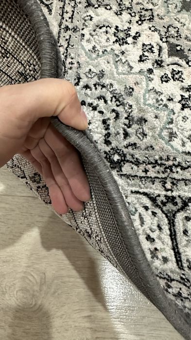 Продам ковер 3 на 1,5