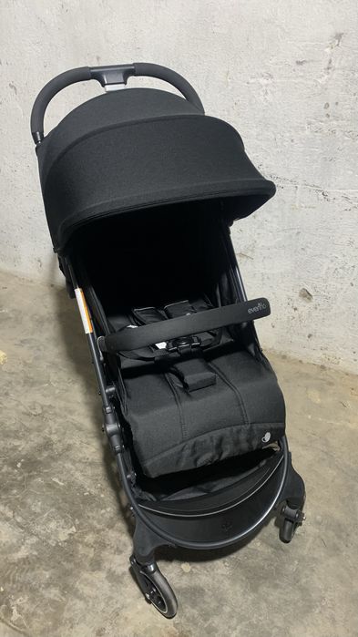 Коляска Evenflo Rever черная