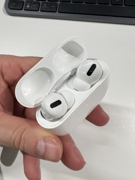 AirPods Pro + Кейс