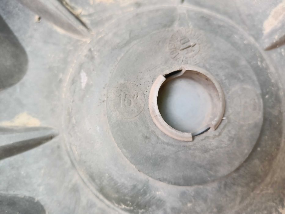 Продам колпаки для авто.