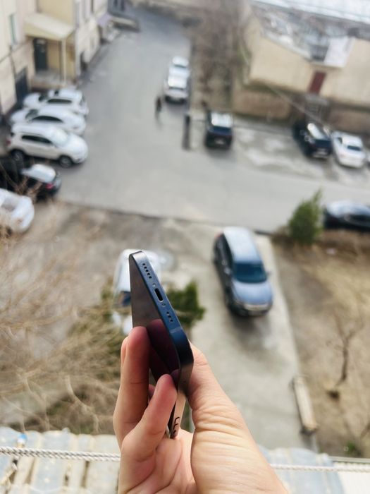 iphone 12 aybi yuq srochni sotiladi