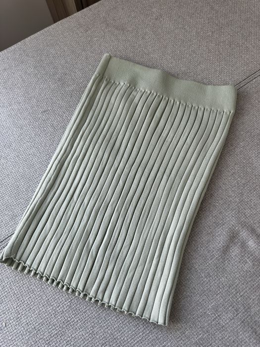 Дамска пола в зелено