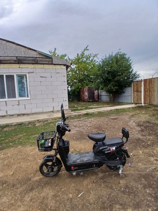 Продам 2 элоктровелика на ходу торг есть.