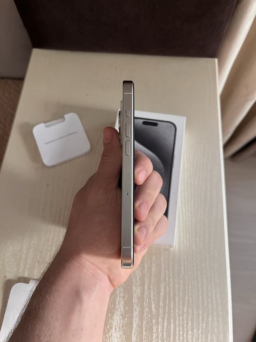 Продам айфон 15 про