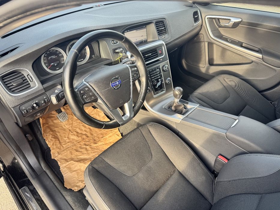 Volvo V60 D3 163 cp