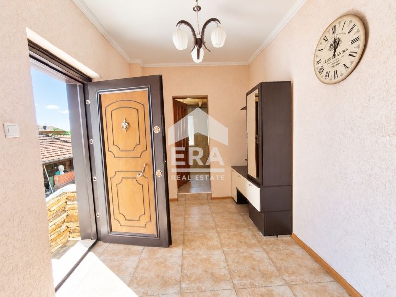 Продава се Къща в с. Капитан Андреево, Област Хасково - 300 кв.м за 427 €/кв.м - Снимка #4