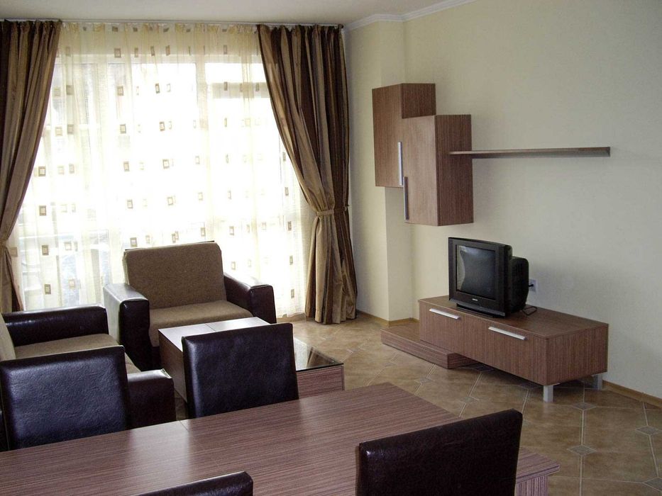 Oбзаведен двустаен апартамент под НАЕМ в центъра на Слънчев бряг!