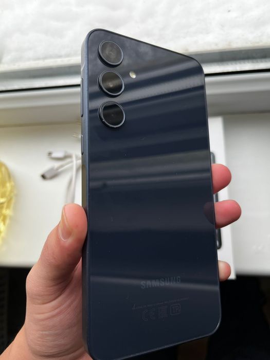 Самсунг А35 5Джей