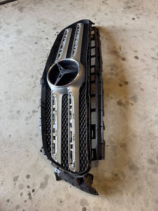Grila centrala Mercedes E-Class AMG W213